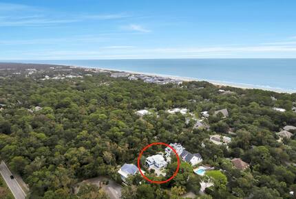 Deja Blue-6BR w Pool Hot Tub-Steps To Beach - Hilton Head Island, South Carolina