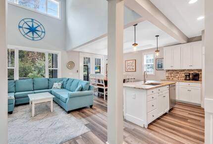 Deja Blue-6BR w Pool Hot Tub-Steps To Beach - Hilton Head Island, South Carolina