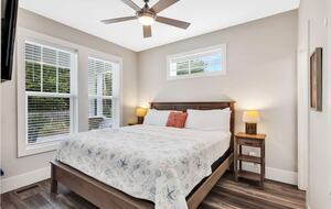 Deja Blue-6BR w Pool Hot Tub-Steps To Beach - Hilton Head Island, South Carolina