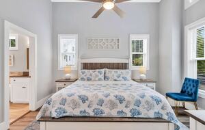 Deja Blue-6BR w Pool Hot Tub-Steps To Beach - Hilton Head Island, South Carolina