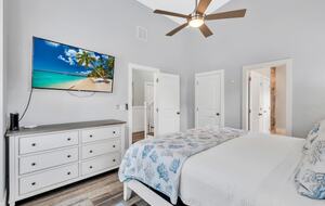 Deja Blue-6BR w Pool Hot Tub-Steps To Beach - Hilton Head Island, South Carolina