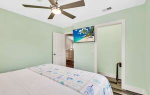 Deja Blue-6BR w Pool Hot Tub-Steps To Beach - Hilton Head Island, South Carolina