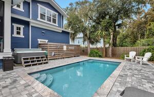 Deja Blue-6BR w Pool Hot Tub-Steps To Beach - Hilton Head Island, South Carolina