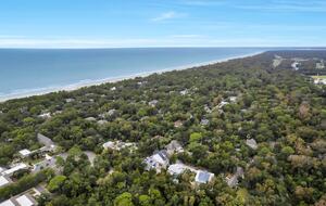 Deja Blue-6BR w Pool Hot Tub-Steps To Beach - Hilton Head Island, South Carolina