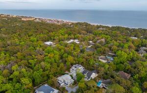 Deja Blue-6BR w Pool Hot Tub-Steps To Beach - Hilton Head Island, South Carolina