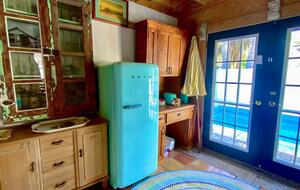 Charming 1910 Tybee Beach Cottage - Tybee Island, Georgia