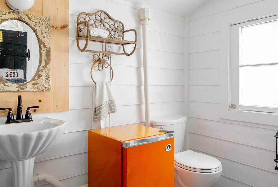 Charming 1910 Tybee Beach Cottage - Tybee Island, Georgia