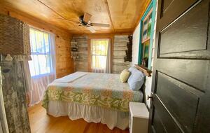 Charming 1910 Tybee Beach Cottage - Tybee Island, Georgia