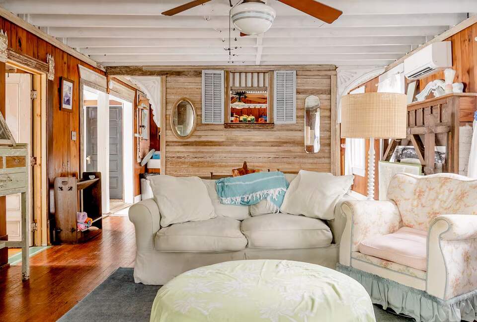 Charming 1910 Tybee Beach Cottage - Tybee Island, Georgia