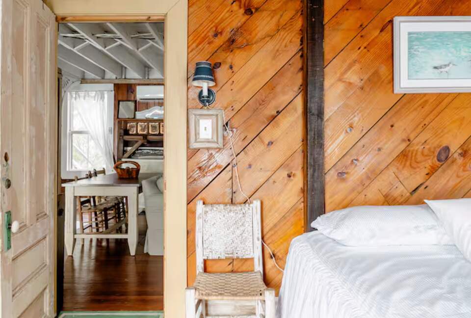 Charming 1910 Tybee Beach Cottage - Tybee Island, Georgia
