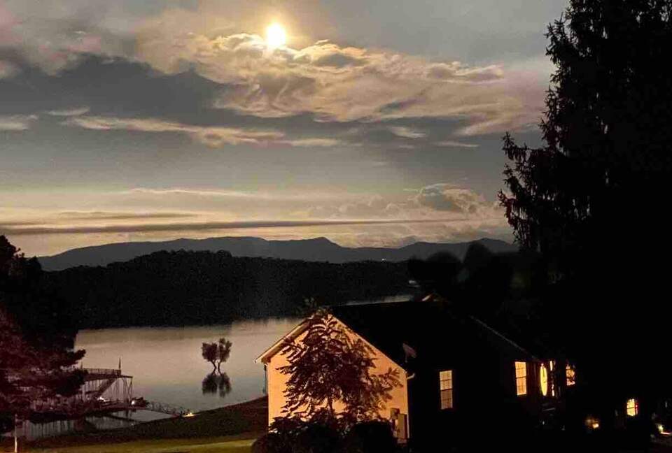 Lakeside Serenity in Dandridge - Dandridge, Tennessee