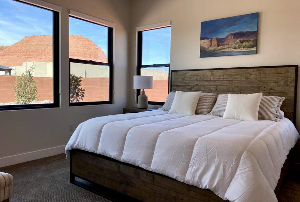 Cozy Red Rock Getaway with Outdoor Living - Ivins, Utah
