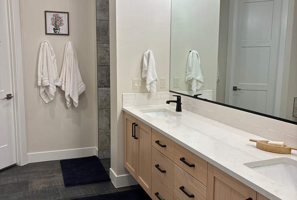 Cozy Red Rock Getaway with Outdoor Living - Ivins, Utah