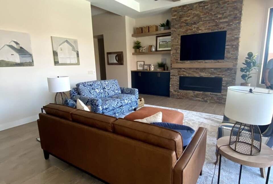 Cozy Red Rock Getaway with Outdoor Living - Ivins, Utah