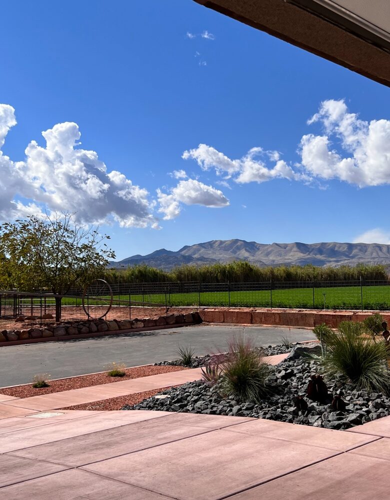 Cozy Red Rock Getaway with Outdoor Living - Ivins, Utah