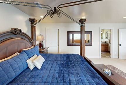 Rocky Waves Ocean Front Luxury Retreat - Brookings, Oregon