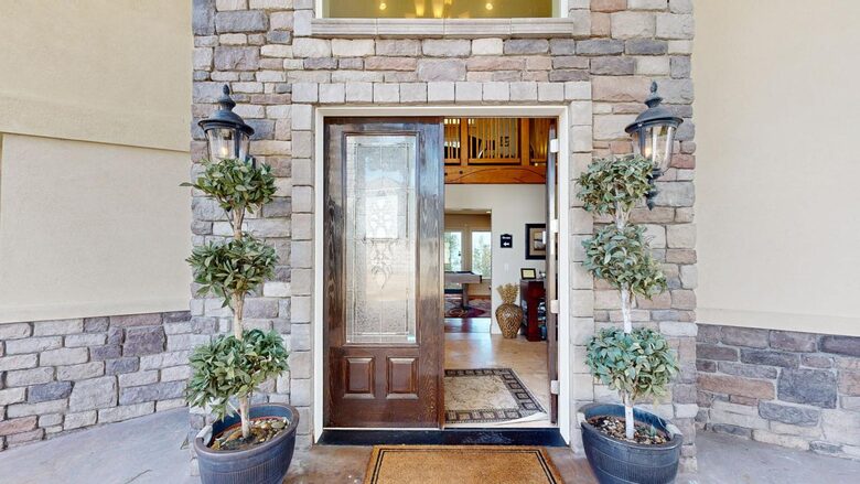 Rocky Waves Ocean Front Luxury Retreat - Brookings, Oregon