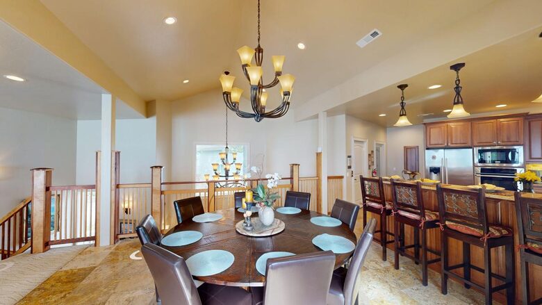 Rocky Waves Ocean Front Luxury Retreat - Brookings, Oregon