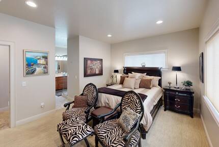 Rocky Waves Ocean Front Luxury Retreat - Brookings, Oregon