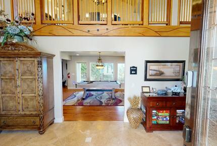 Rocky Waves Ocean Front Luxury Retreat - Brookings, Oregon