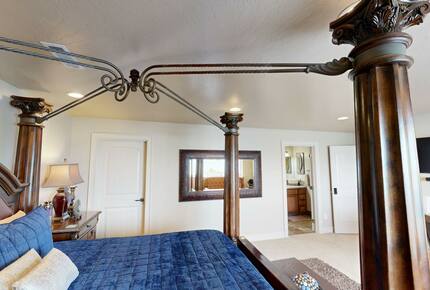 Rocky Waves Ocean Front Luxury Retreat - Brookings, Oregon