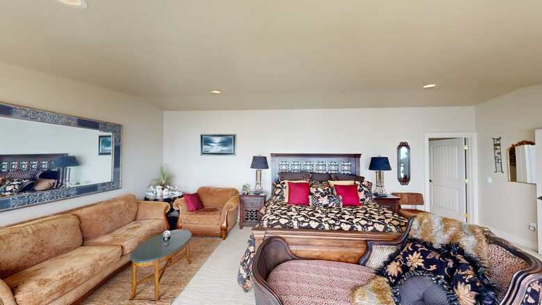 Rocky Waves Ocean Front Luxury Retreat - Brookings, Oregon