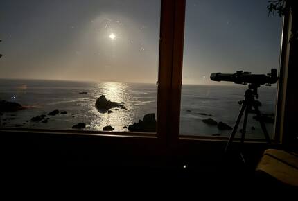 Rocky Waves Ocean Front Luxury Retreat - Brookings, Oregon