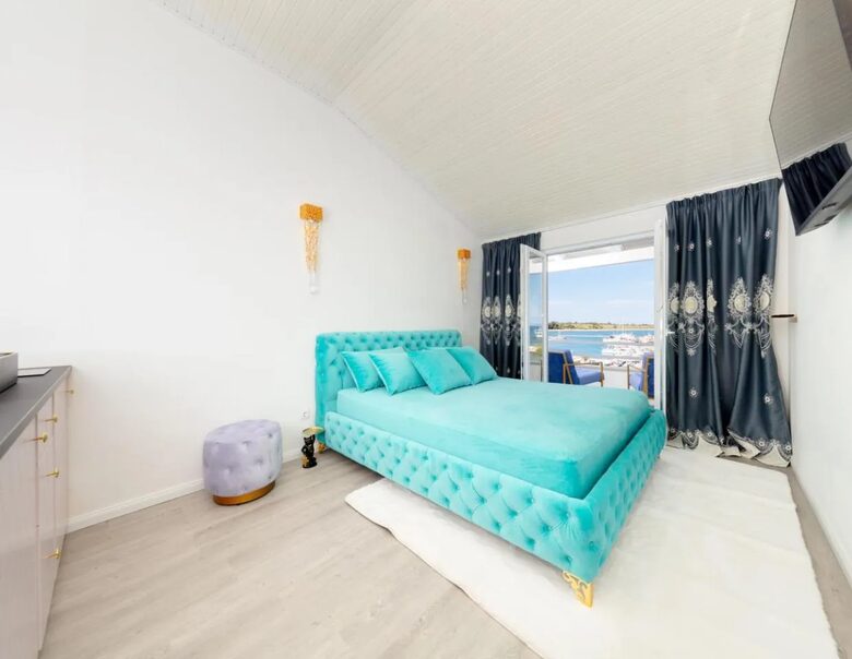 Bright & Airy Apartment Overlooking the Adriatic 1 - Novalja, Croatia