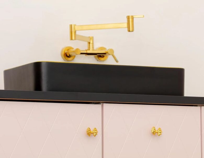 Bright & Airy Apartment Overlooking the Adriatic 1 - Novalja, Croatia