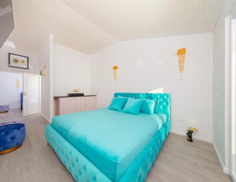 Bright & Airy Apartment Overlooking the Adriatic 1 - Novalja, Croatia