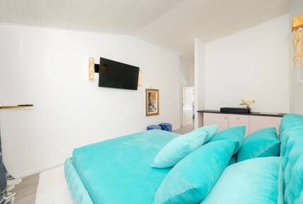 Bright & Airy Apartment Overlooking the Adriatic 1 - Novalja, Croatia