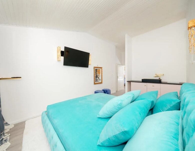 Bright & Airy Apartment Overlooking the Adriatic 1 - Novalja, Croatia