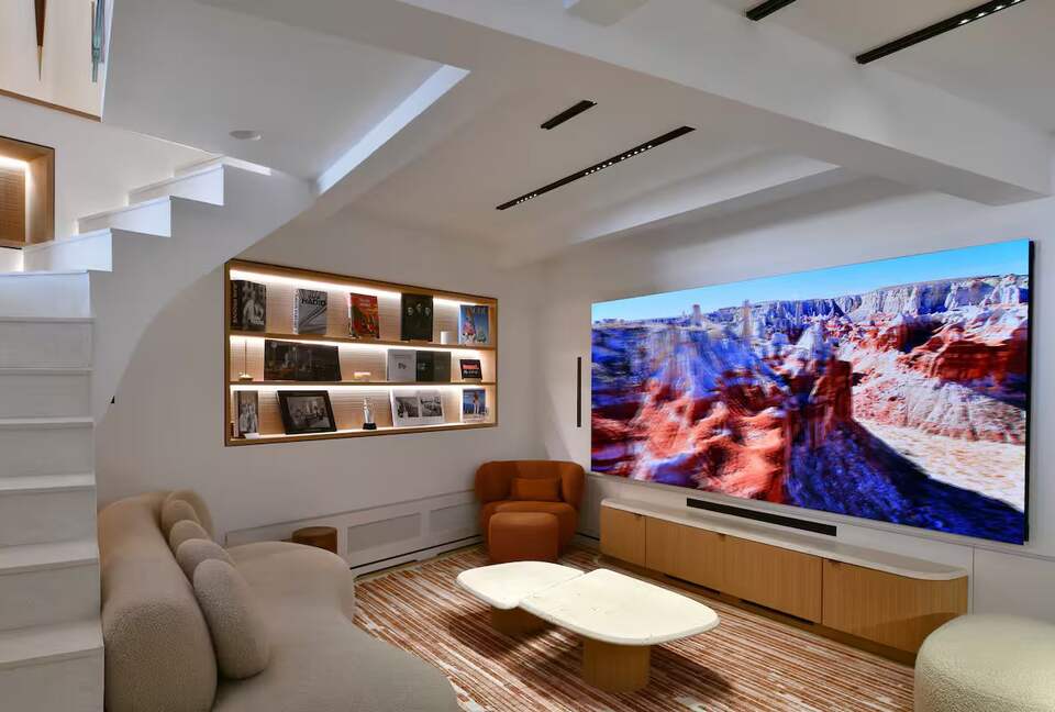 Trocadéro Privé | A Luxe Tech-Forward Duplex near the Eiffel Tower - Paris, France