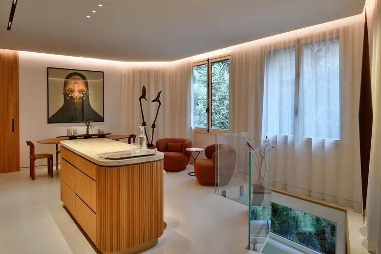 Trocadéro Privé | A Luxe Tech-Forward Duplex near the Eiffel Tower - Paris, France