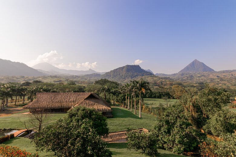 Luxury Jungle Haven with Infinity Views - Amaga, Colombia