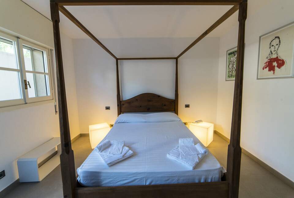 Elegant Taormina Retreat Overlooking Isola Bella - Taormina, Italy