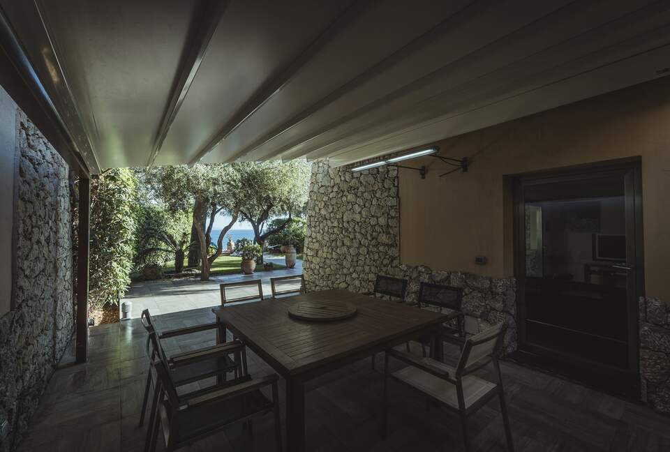 Elegant Taormina Retreat Overlooking Isola Bella - Taormina, Italy