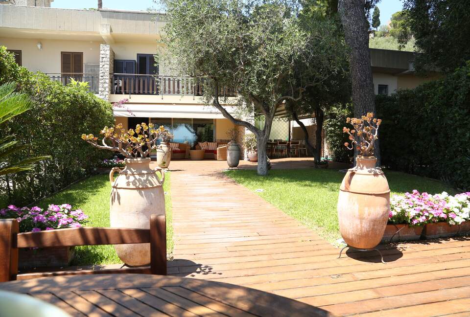 Elegant Taormina Retreat Overlooking Isola Bella - Taormina, Italy