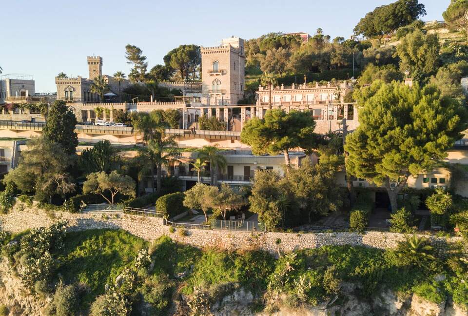 Elegant Taormina Retreat Overlooking Isola Bella - Taormina, Italy