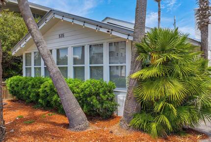 Classic 30A Escape with Private Pool & Yard - Santa Rosa Beach, Florida