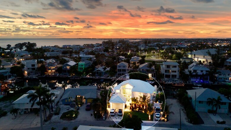 Island Life Villa - 5 Bed at Anna Maria, Florida - Holmes Beach, Florida