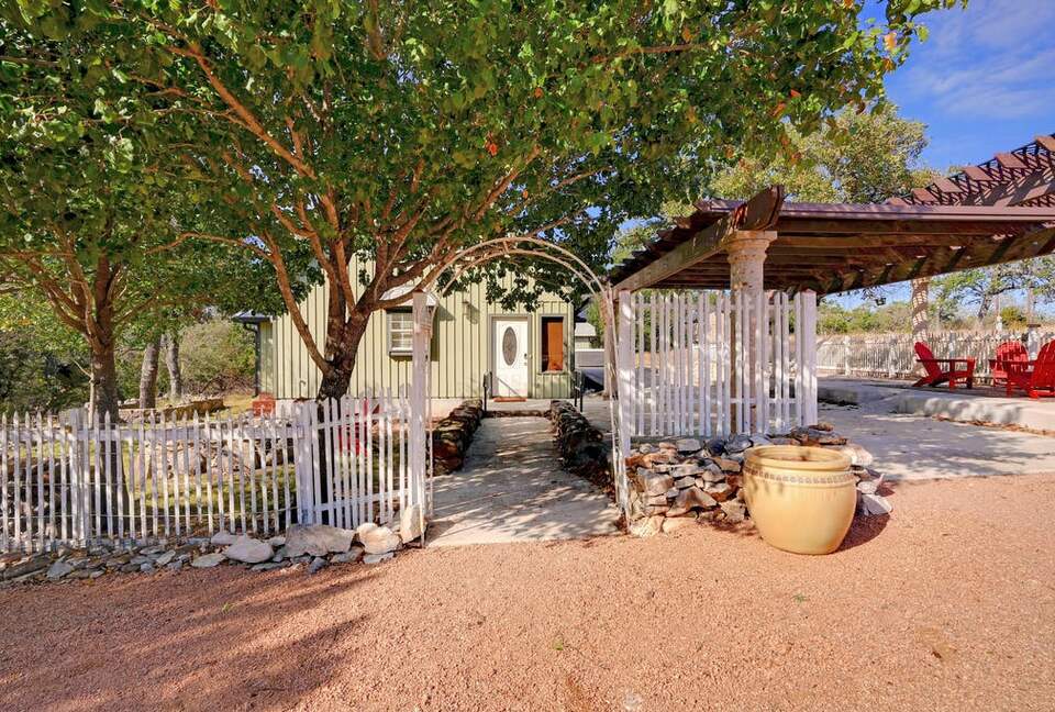 Charming Countryside Retreat near Fredericksburg - Fredericksburg, Texas