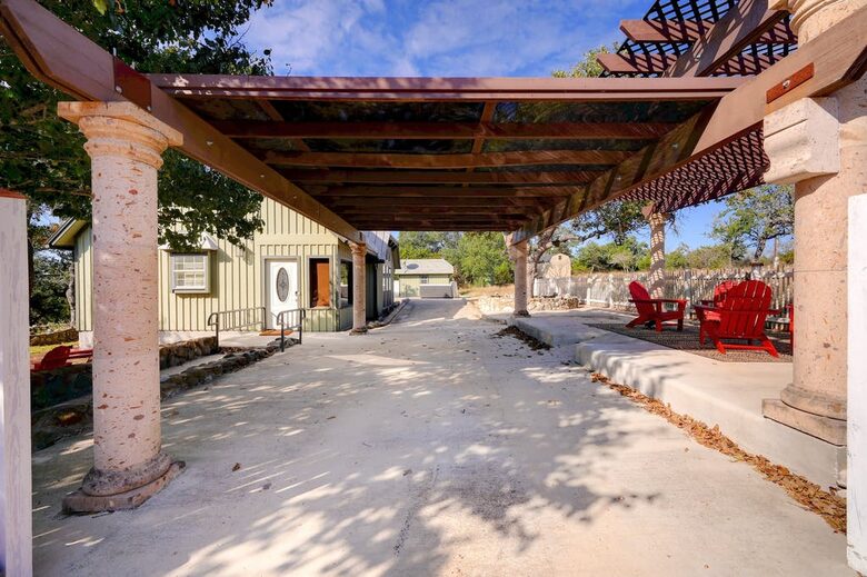 Charming Countryside Retreat near Fredericksburg - Fredericksburg, Texas