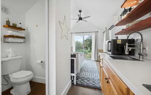 Charming Countryside Retreat near Fredericksburg - Fredericksburg, Texas