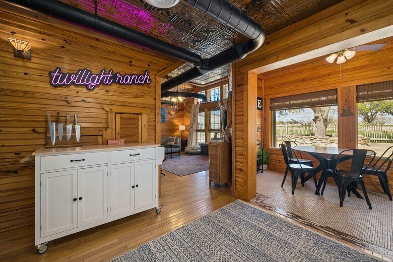 Charming Countryside Retreat near Fredericksburg - Fredericksburg, Texas