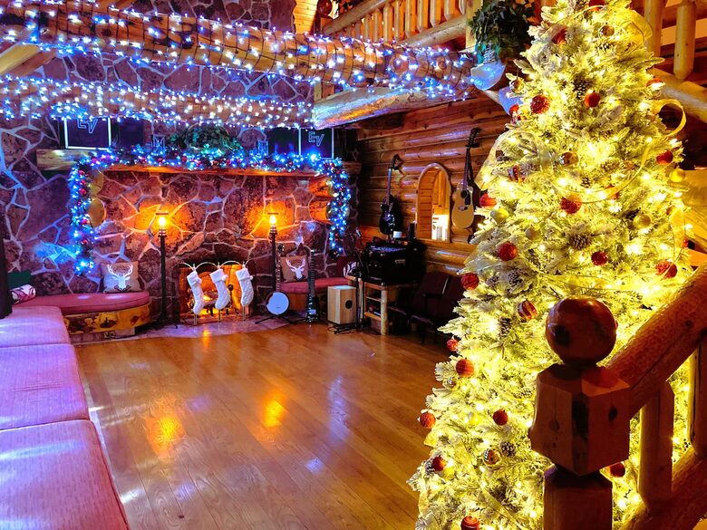 Splinter Shack Lodge | Charming Ski Log Cabin 20 minutes from Snowbasin! - Ogden, Utah