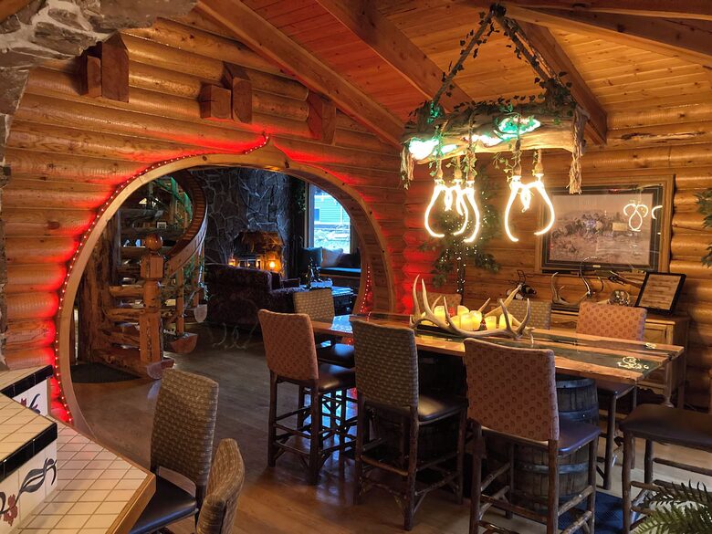 Splinter Shack Lodge | Charming Ski Log Cabin 20 minutes from Snowbasin! - Ogden, Utah