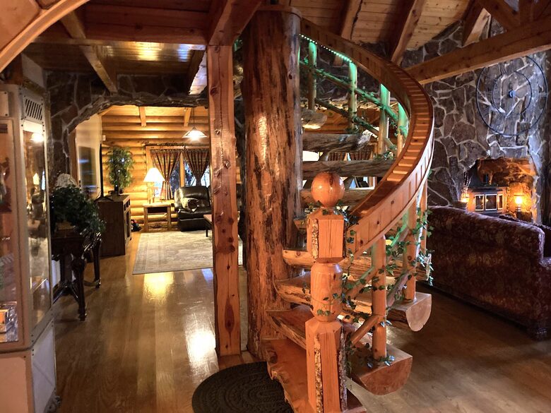 Splinter Shack Lodge | Charming Ski Log Cabin 20 minutes from Snowbasin! - Ogden, Utah