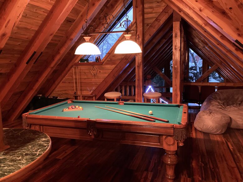 Splinter Shack Lodge | Charming Ski Log Cabin 20 minutes from Snowbasin! - Ogden, Utah