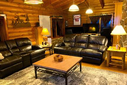 Splinter Shack Lodge | Charming Ski Log Cabin 20 minutes from Snowbasin! - Ogden, Utah